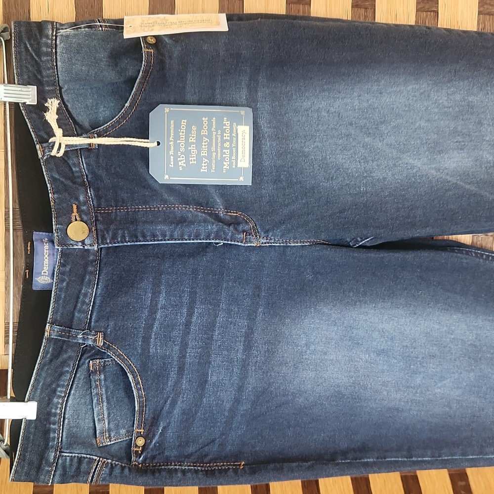 NWT! Democracy Hi Rise Itty Boot Cut Jeans - Picture 2 of 8